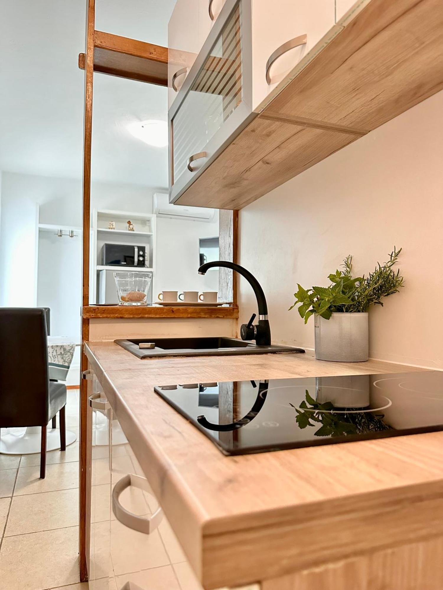 Apartment Z *